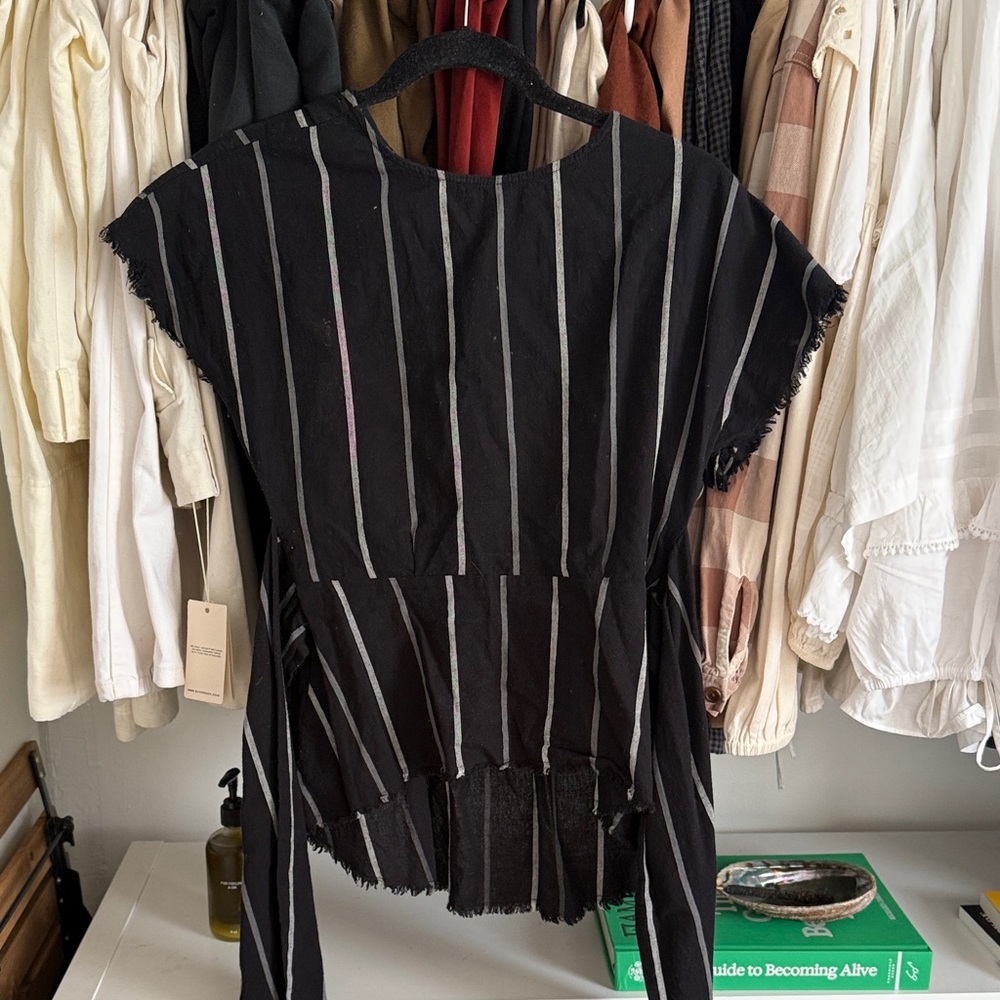 Black Striped Fringe-Sleeve Tunic